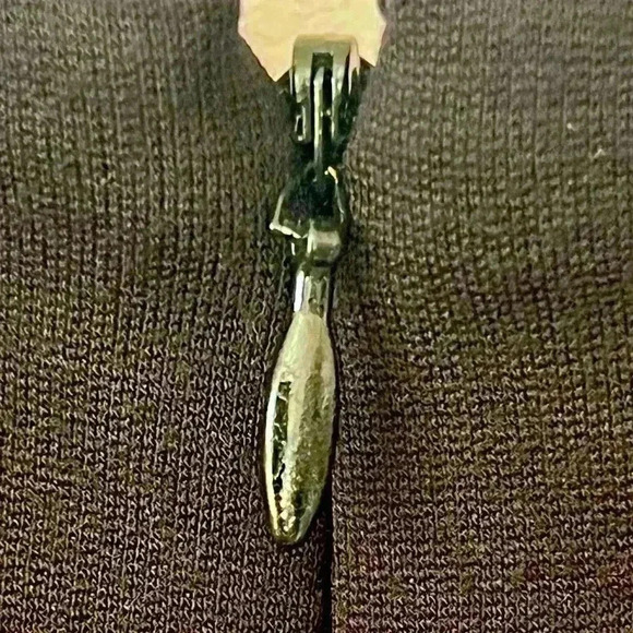 Talbots Women's Sz 20 w Little Black Skirt. Zip And Slit Back, Slightly Stretchy - Picture 5 of 5